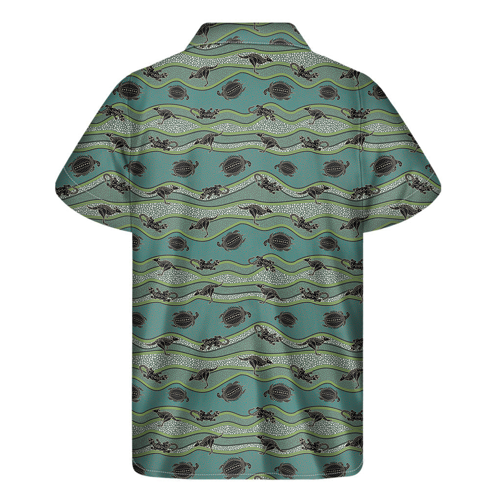 Tropical Vibes: Hawaiian Patterned Men's Short Sleeve Shirt - 2