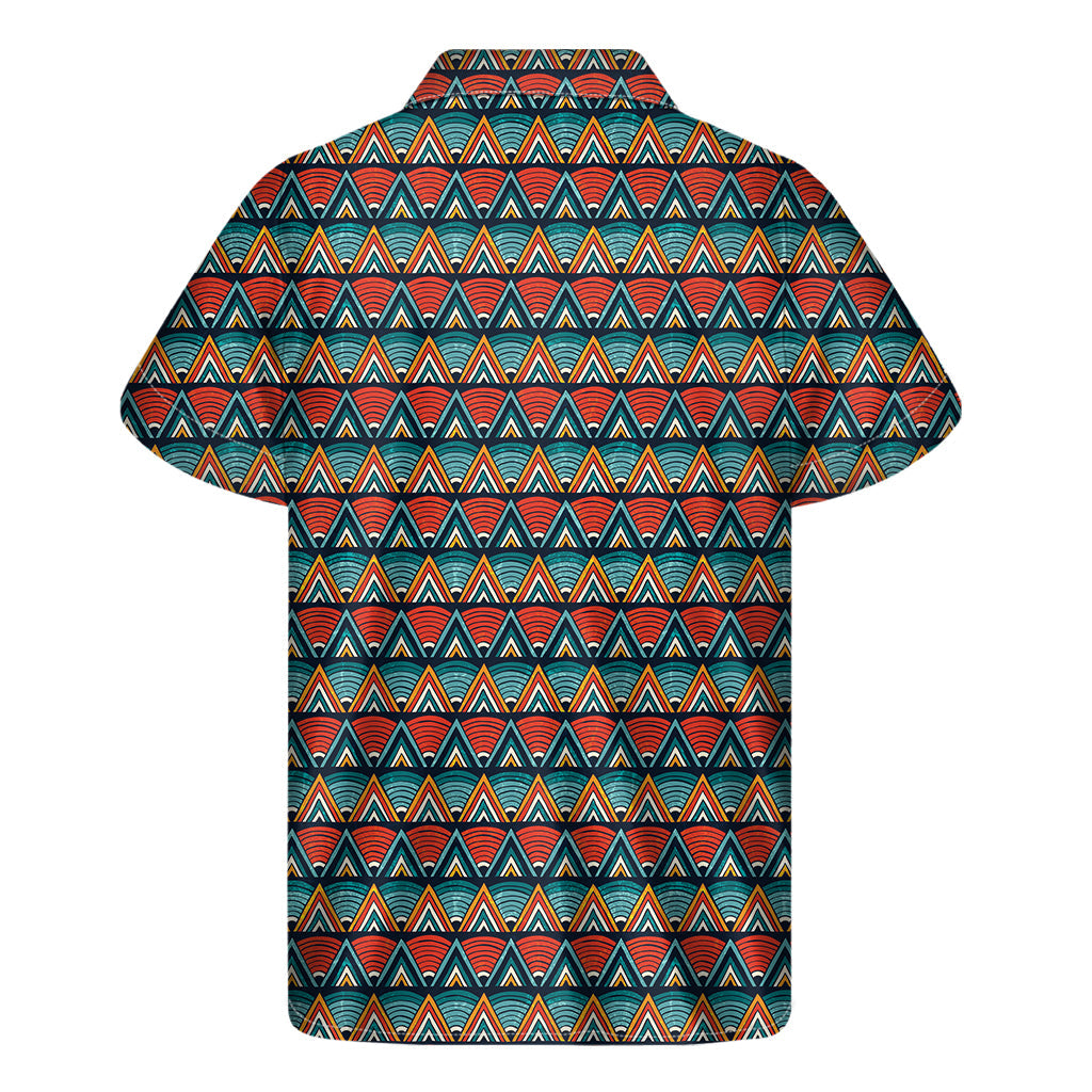 Tropical Vibes: Men's Hawaiian Short Sleeve Shirt with Ethnic African-Inspired Pattern - 2