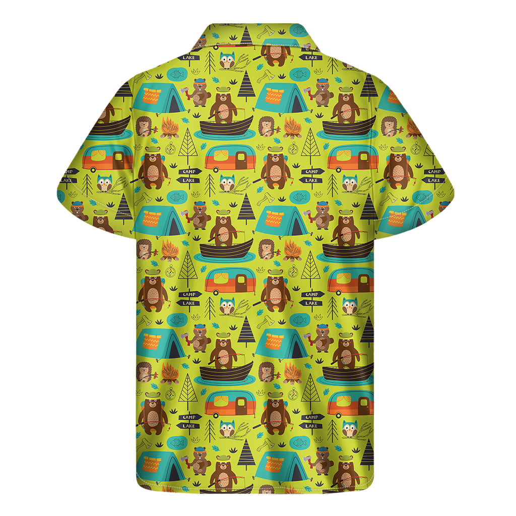 Tropical Paradise: Men's Hawaiian Short Sleeve Shirt with Animal Camping Pattern - 2