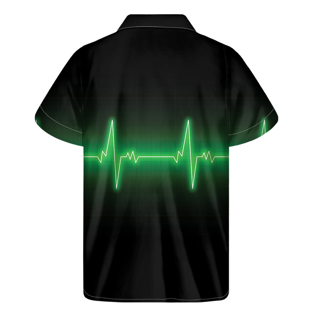 Island Vibes: Hawaiian Green Heartbeat Print Short Sleeve Shirt - 2